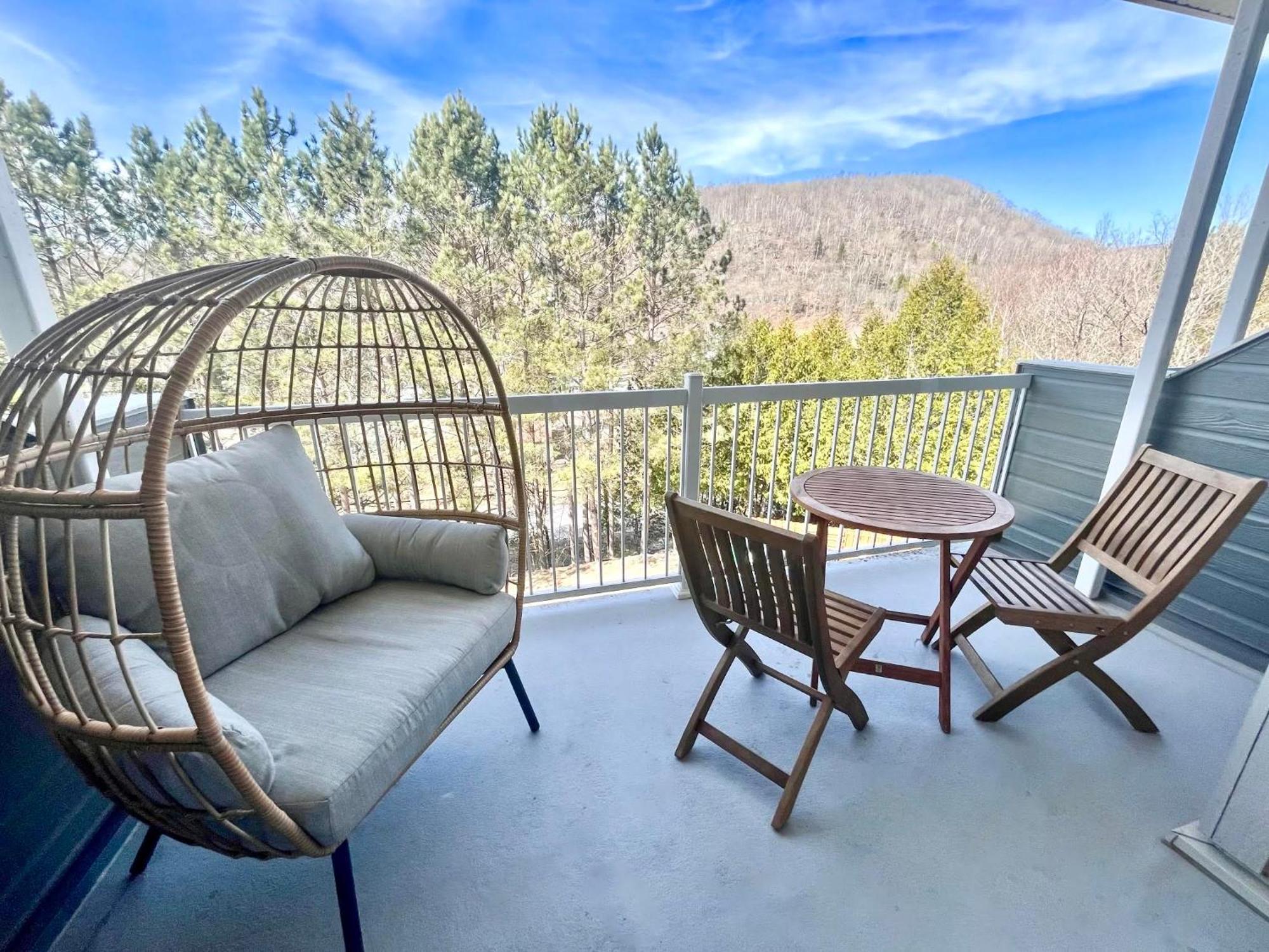 Condo Moderne, Escapade Vacance, Vue Sur Montagnes Экстерьер фото