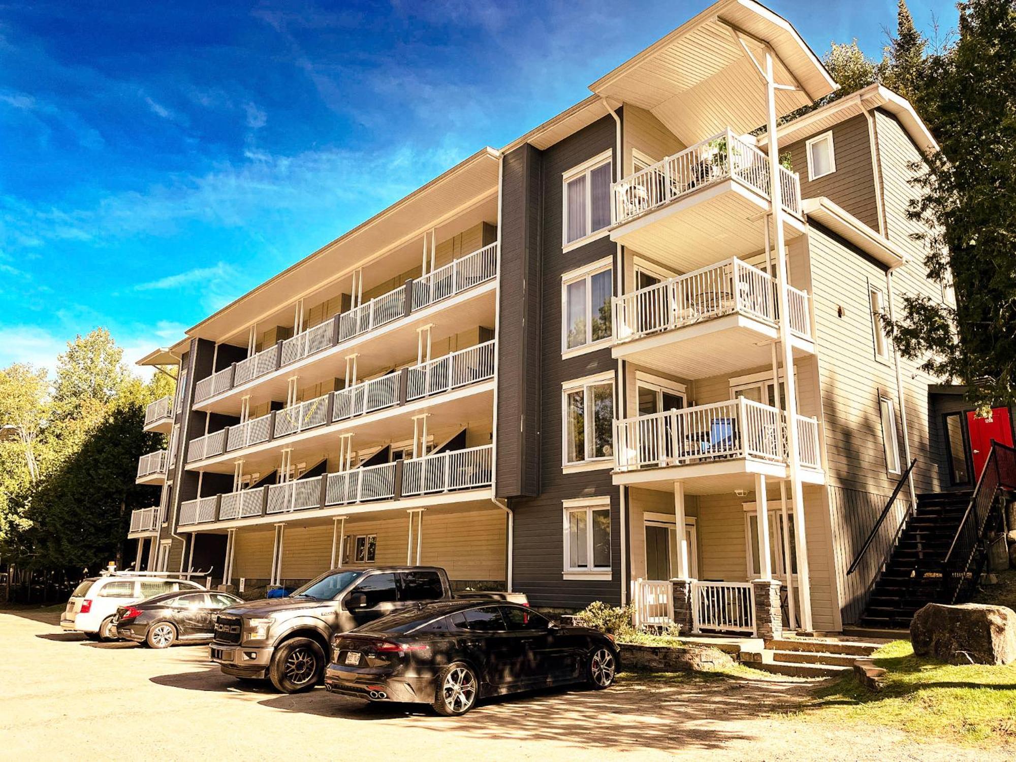 Condo Moderne, Escapade Vacance, Vue Sur Montagnes Экстерьер фото