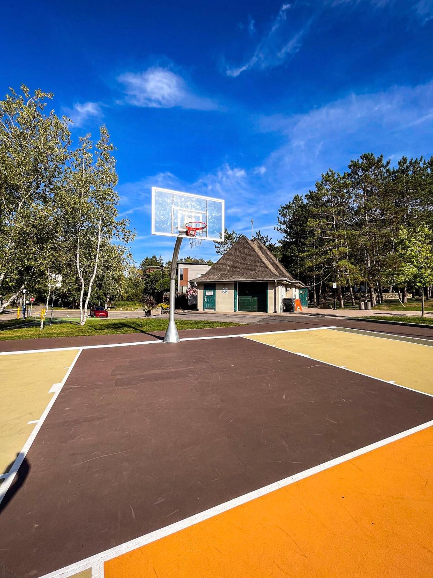 Condo Moderne, Escapade Vacance, Vue Sur Montagnes Экстерьер фото